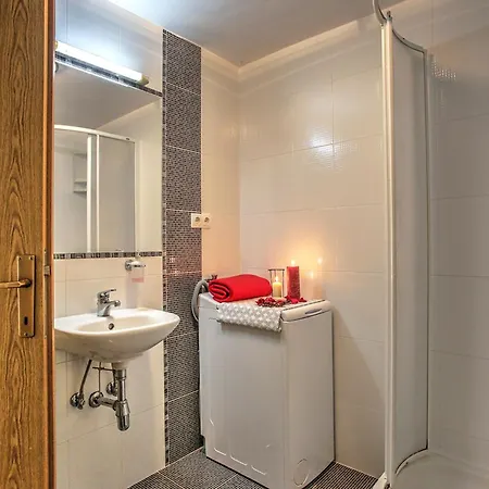 Apartmán Ena 4 *
